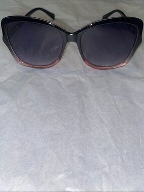 Gradient Black to Pink Oversized Cat-Eye Sunglasses
